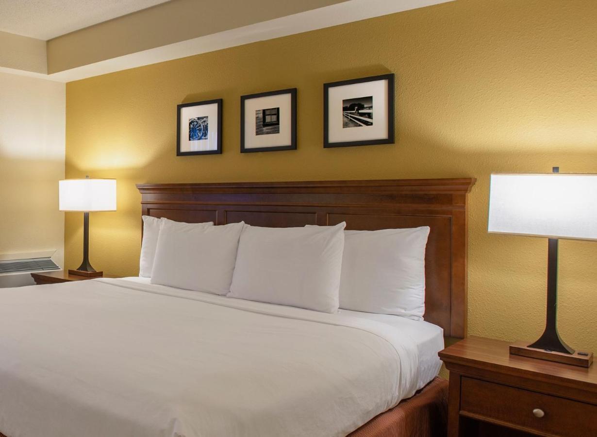 Travelodge Suites By Wyndham Regina - Eastgate Bay Kültér fotó